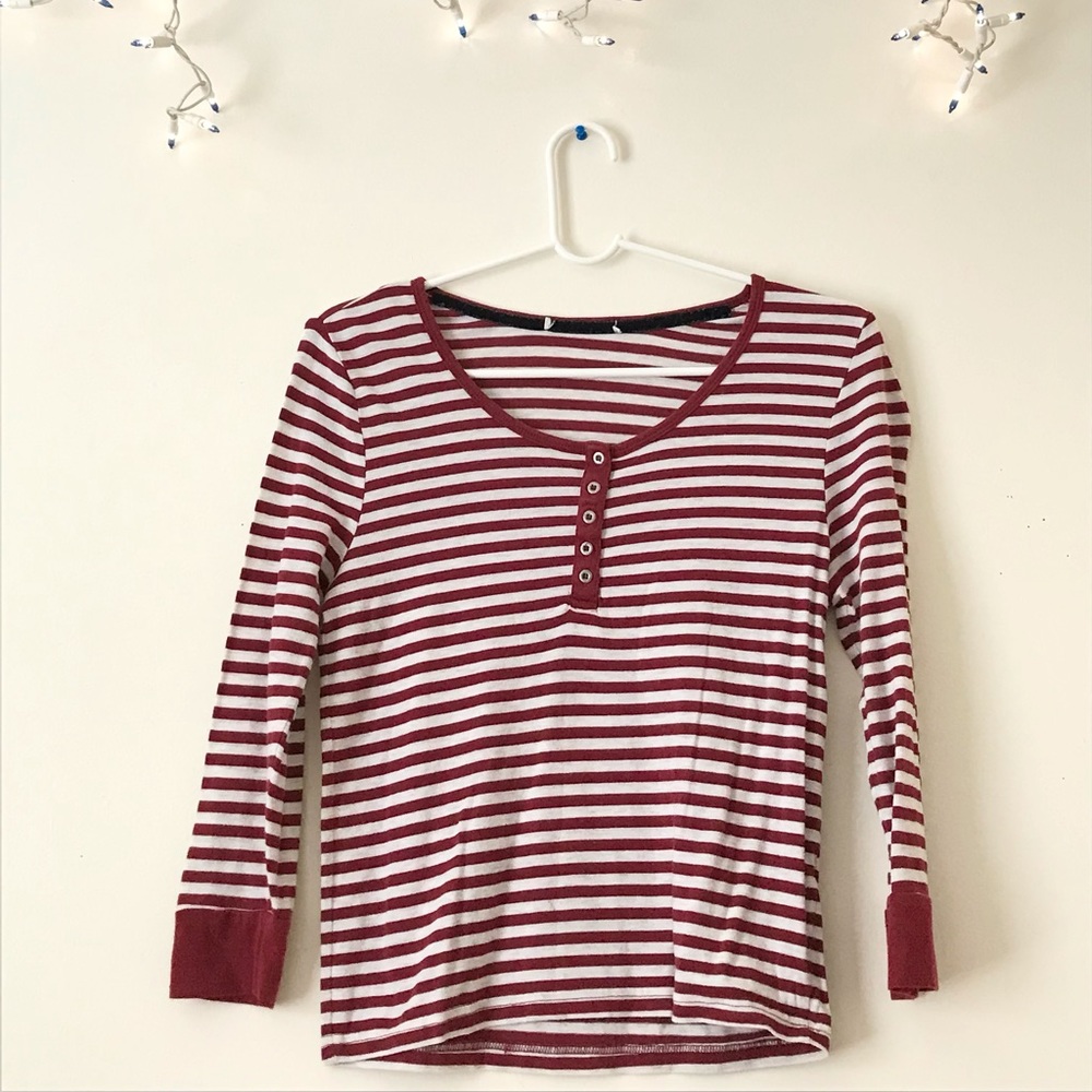 LONG SLEEVED RED STRIPED WHITE BLOUSE